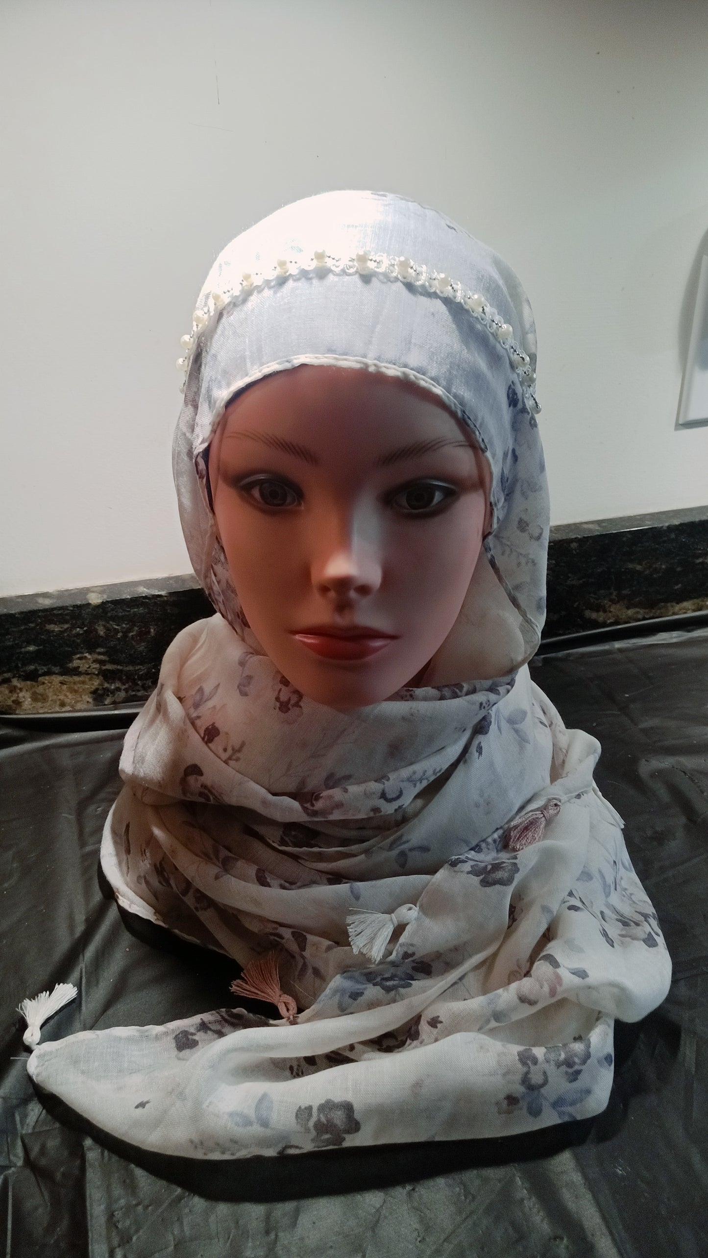 Shako Mako Hijab Cream Texture